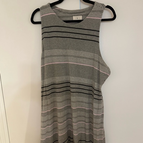 Lou & Grey Dresses & Skirts - Lou & Grey Heather Gray and Soft Pink Jersey Dress Large